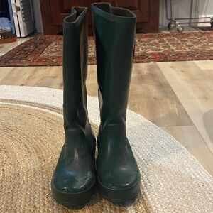 L.L Bean Green Women's Knee-High Rain Boots, size 8